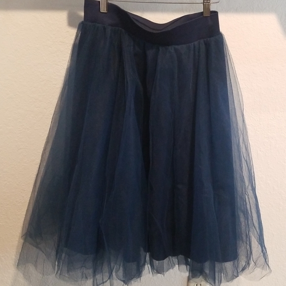 Windsor Dresses & Skirts - Navy blue midi tulle skirt